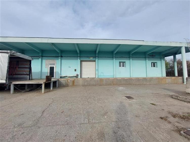 Hala cu rampa din beton, 410 mp sau 860 mp de inchiriat
