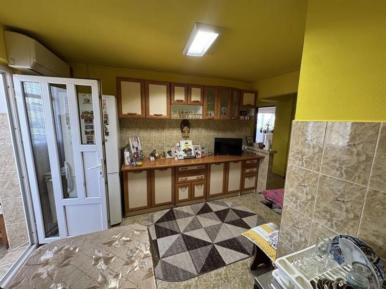 Vând apartament 2 camere decomandat | Complet mobilat și utilat | Brădești, Dolj