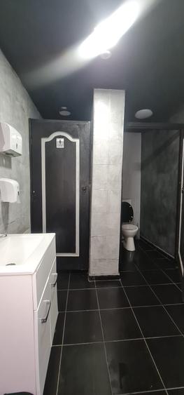 Imchiriez spatiu pretabil pentru bar,cafenea situat ultracentral,la demisol,80m