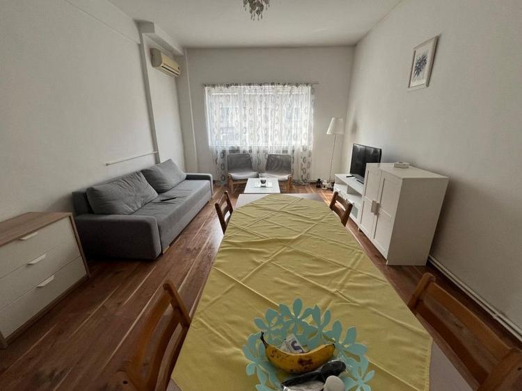 Apartament cu 3 camere cu vedere pe Regina Elisabeta / Ultracentral / Risc 1