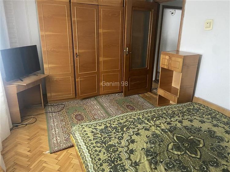 Apartament 3 camere , zona supermarket Lidl (fosta Autogara)et 1 din 3 , 81 mp , - 13