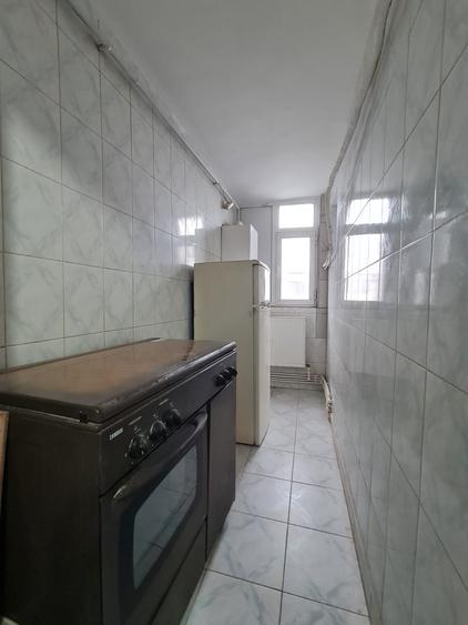 Vanzare apt 3 camere transformat in 2 camere, in Galati, Micro 39A, centrala