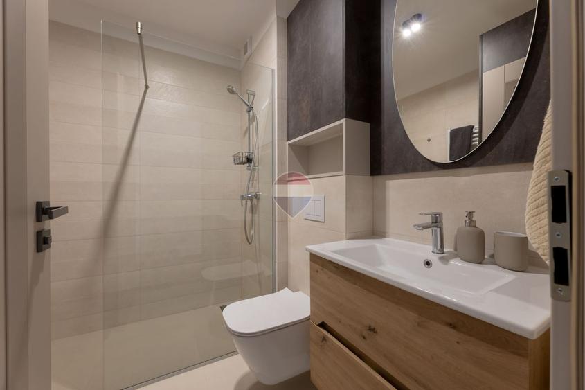 Apartament cu 2 camere de închiriat în zona Central