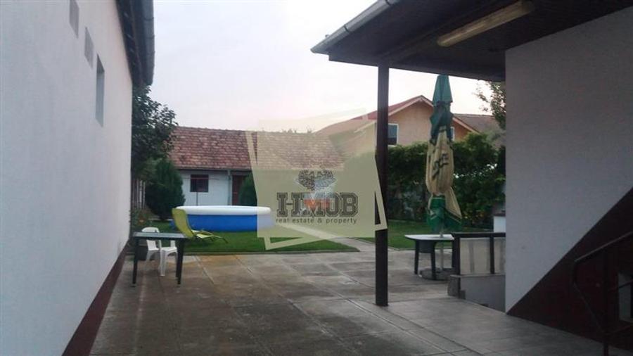 Casa individuala cu 3 camere 2 bai si 554 mp teren in Selimbar