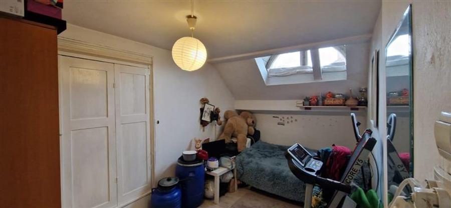 De vanzare apartament, semicentral, langa Liceul Unirea