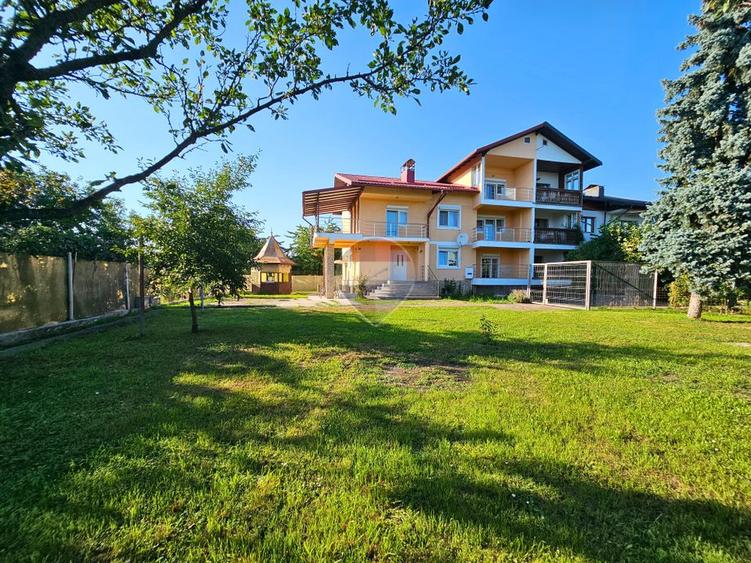 Vila tip duplex Banesti, 341 mp utili, garaj, vedere Caraiman