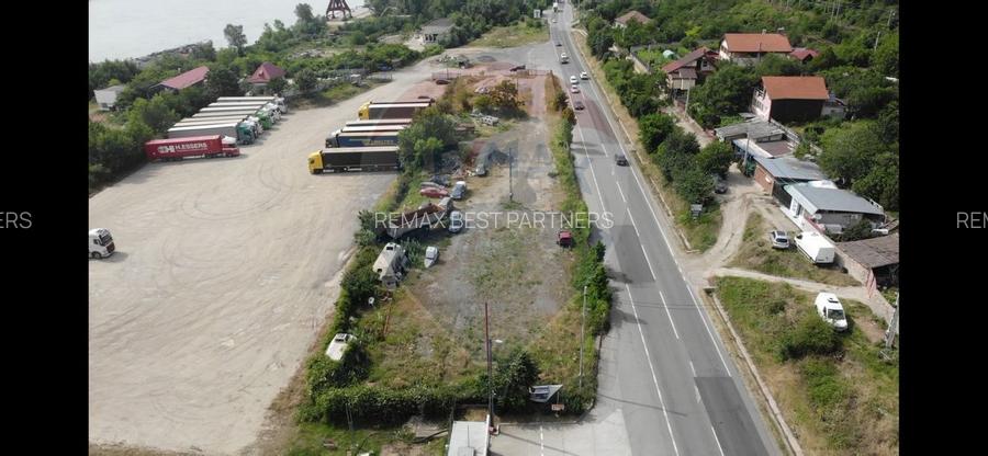 Teren comercial / industrial, de vanzare in zona Portile de Fier 1 - 2