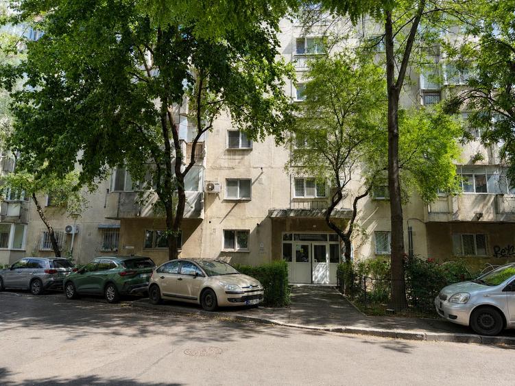 2 camere 13 Septembrie | Ion Urdareanu | Decomandat | An 1988