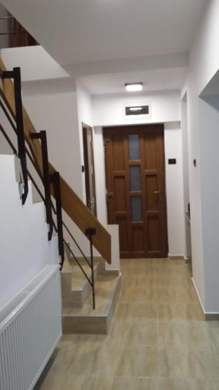 Casă 4 camere, 150 mp utili, teren 120 mp, zonă Centrală