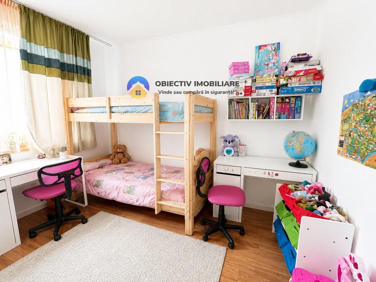 Apartament 2 camere + mansarda , zona Precista