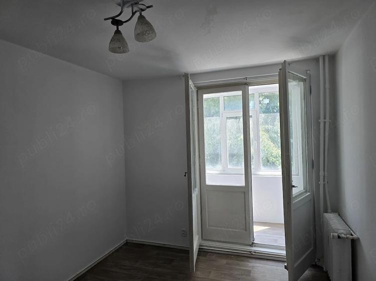 APARTAMENT 3 CAMERE & 2 BALCOANE BLOC REABILITAT TERMIC GORJULUI