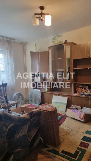 Apartament 4 camere, zona Centrala