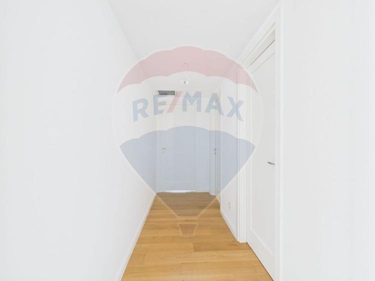 Apartament 3 camere de vanzare