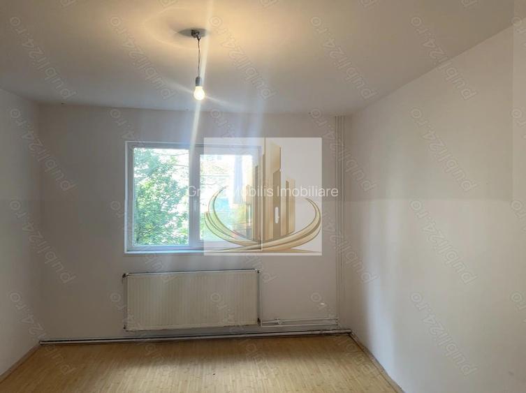 Garsonieră Blascovici | 22 mp + Debara 3 mp | Etaj 1 | Renovata