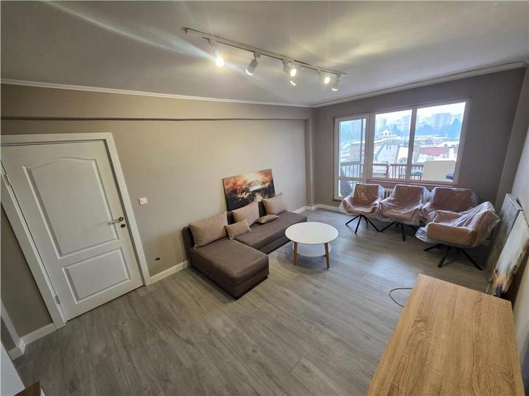 Apartament 3 camere, UMF, 2 bai, Ultracentral, renovat complet,Targu Mures