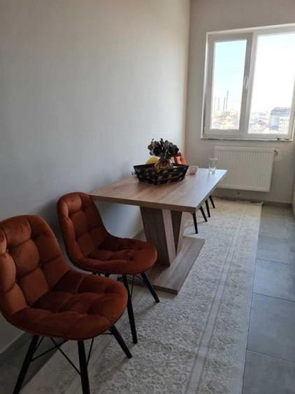 Inchiriere Apartament in Mihai Bravu - 2 camere - Centrala Proprie - Bloc 2023