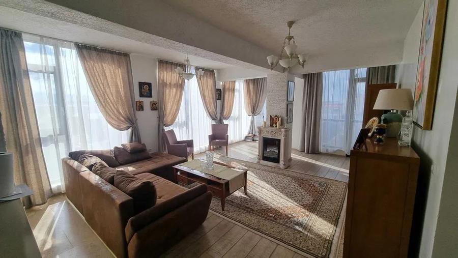Apartament 2 camere cu balcon zona Doamna Stanca