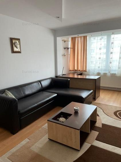 Ap 2 camere zona Gării - Gen. Dragalina cu centrala termica 390 euro