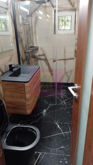 Vanzare apartament 4 camere -Vitanul Nou