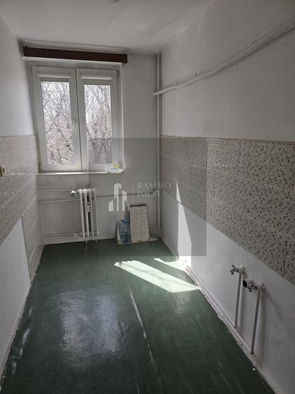 Apartament 2 camere decomandat 52mp Emil Racovita /Aparatorii Patriei.