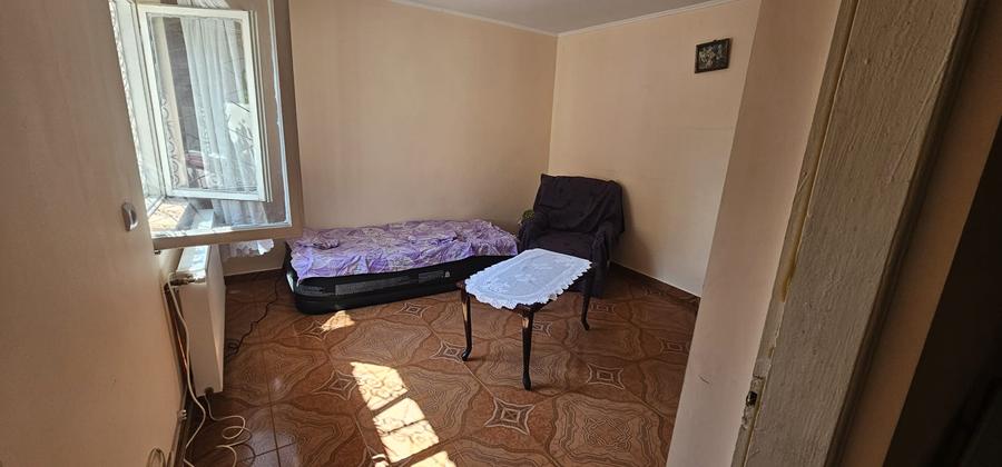 Casa la sol ,3 camere constructie piatra