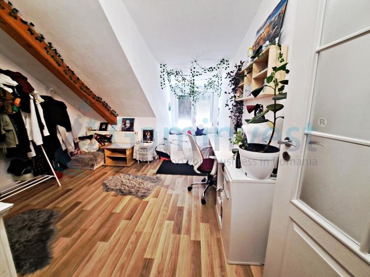 Apartament la casa cu 4 camere, zona centrala, Oradea, Bihor
