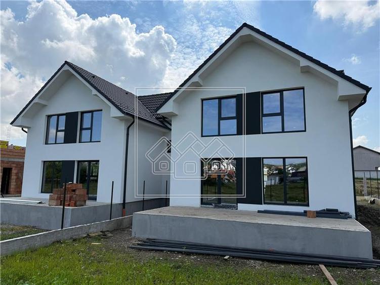 Casa in Sibiu - Sura Mare - 5 camere - teren 340 mp