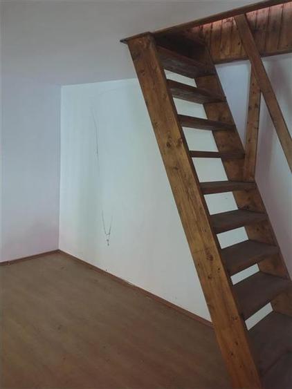 Casa saseasca, central, 2 corpuri, 9 camere, cu teren 2.826 mp, rezidential sau
