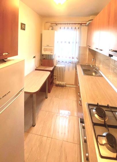 Apartament 3 camere, etaj 3/4, CT, PVC, mobilat, Piata Voievozilor - Alexandru