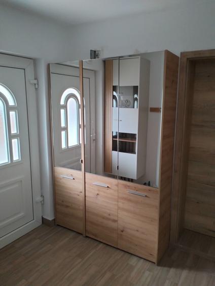 Casa 4 camere libera la vazare renovata CRISTIAN