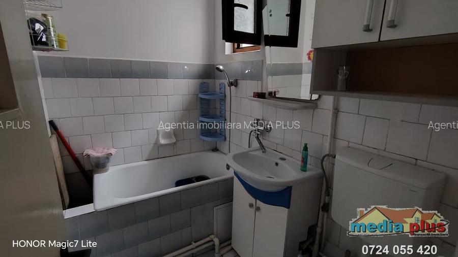 Apartament 3 camere de vânzare – Micro 39, strada Ionel Fernic - 10
