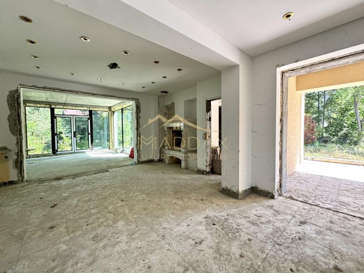 Vila cu 13 camere *4000mp teren* / Piscina / Snagov