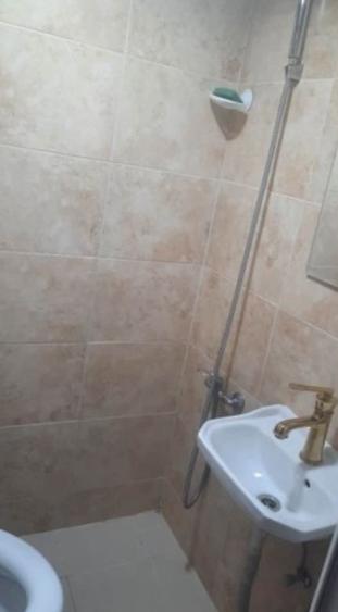 Garsonieră zona poarta 6 mobilată utilată 20 mp etaj 4/5 RADET