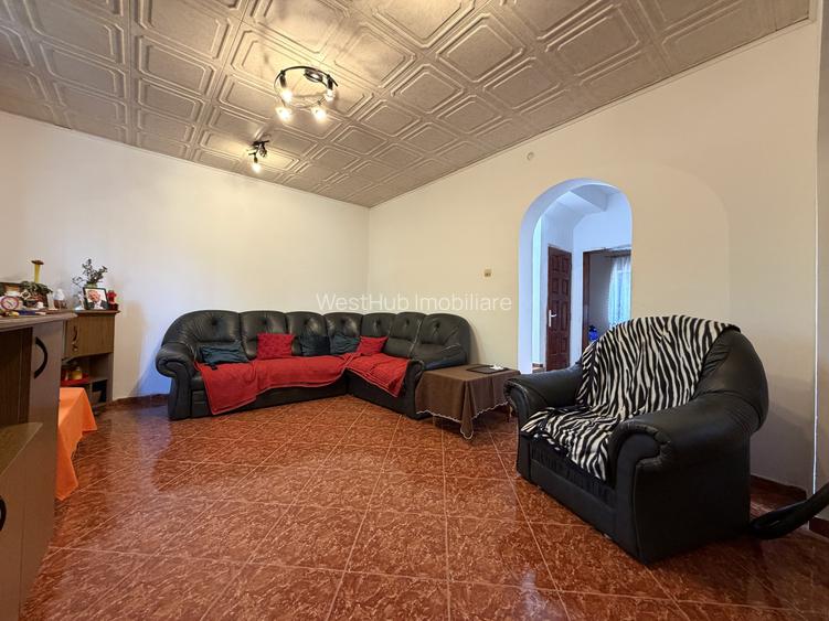 Casa individuala 6 camere, 165 mp utili, 641 mp teren - Ghiroda - 2
