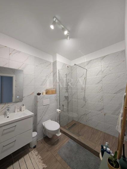 Apartament 2 camere, etaj 1, lift, balcon 13 mp.