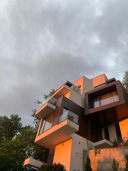Proprietate unica tip vila, ultra central, S+P+2E, lift, priveliste peisagistica