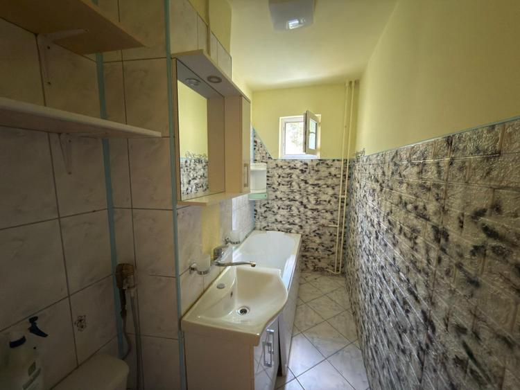 Apartament cu 2 camere, 40 mp, zona Malu Rosu