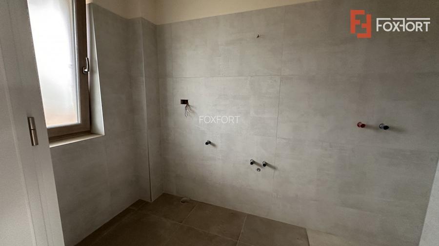 Duplex de vanzare cu 5 camere, despartit prin garaj, zona Giroc  - 5