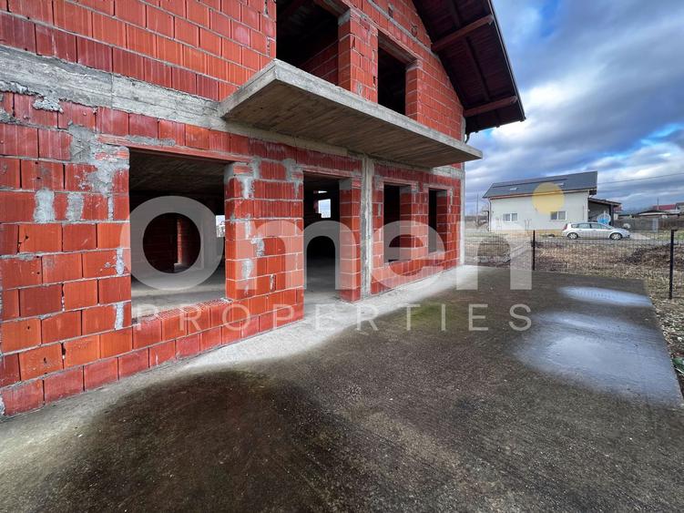 Casa P+M la rosu | 204 mp | 5 ari teren | compartimentare excelenta | Satulung.