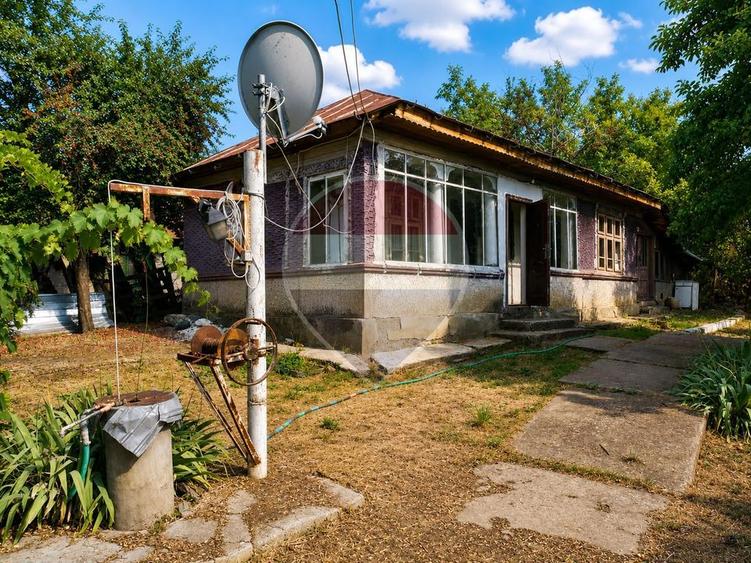 Casă traditionala cu teren 1200 mp Crucea de Piatra - Calugareni