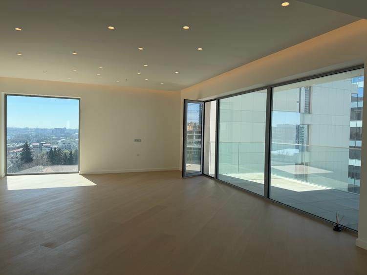 Apartament în Aviatiei Towers,singur pe etaj,parcare valabilă