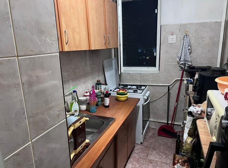 3 camere, circular, Raul Doamnei, Chilia Veche, 65 mp, 9 din 10