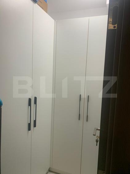 Apartament 3 camere, loc de parcare, bloc nou, zona Zavoaie