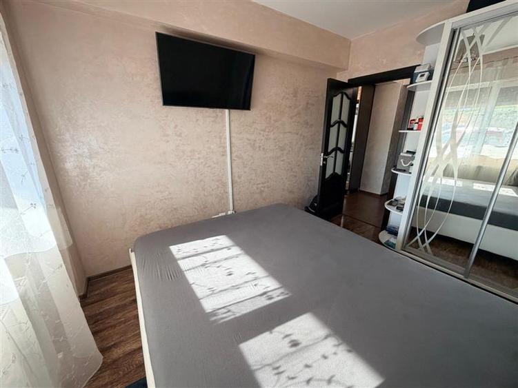 2 camere decomandat Galata, bloc nou