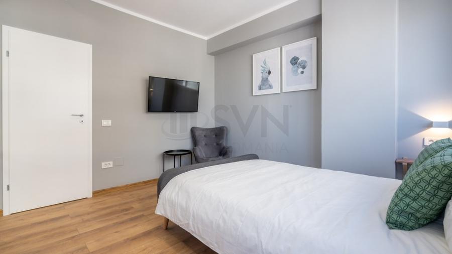 REA1028818 Duplex l 6 Camere l Piata Universitatii