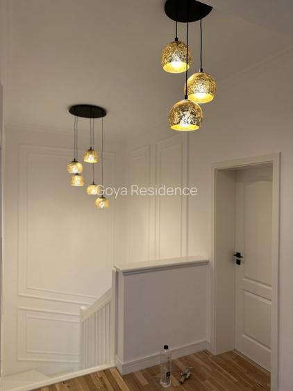 Margine de triplex : 5 camere, 3 bai,2 dressinguri,bucatarie, balcon,terasa. - 8