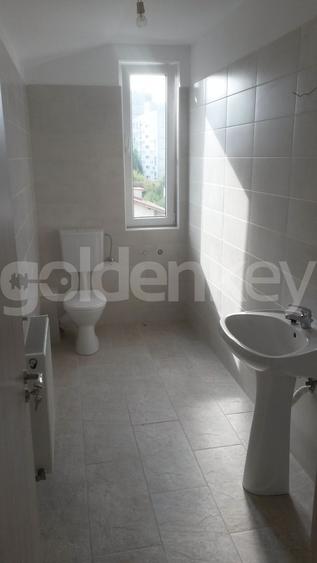 Apartament cu 3 camere pretabil pentru birouri