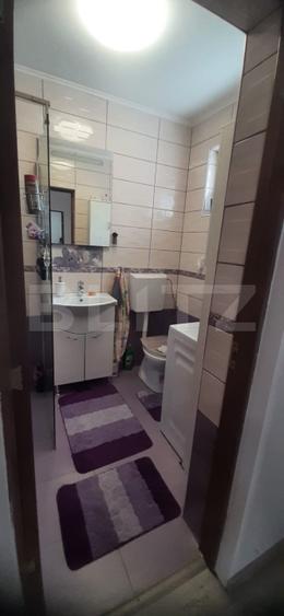 Apartament de vanzare, la casa, cu 2 camere si garaj 66 mp zona Lazaret