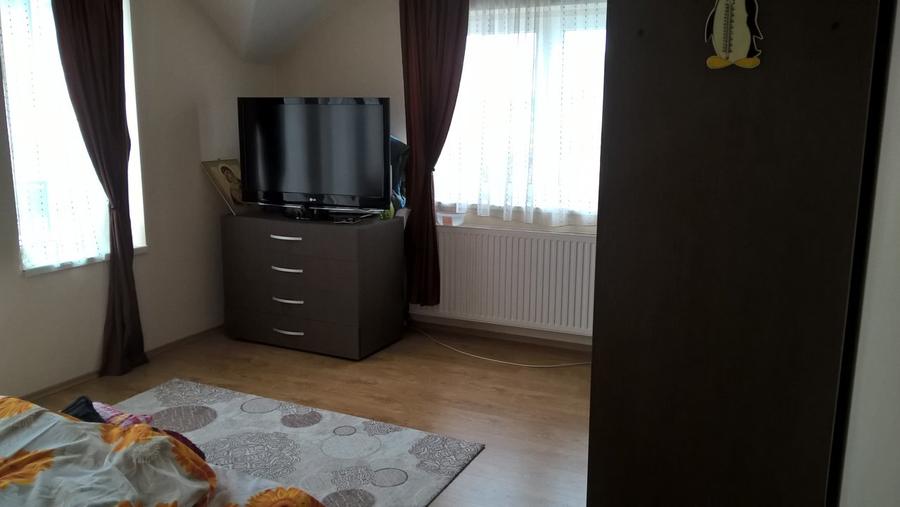 Casa 4 camere SANPETRU