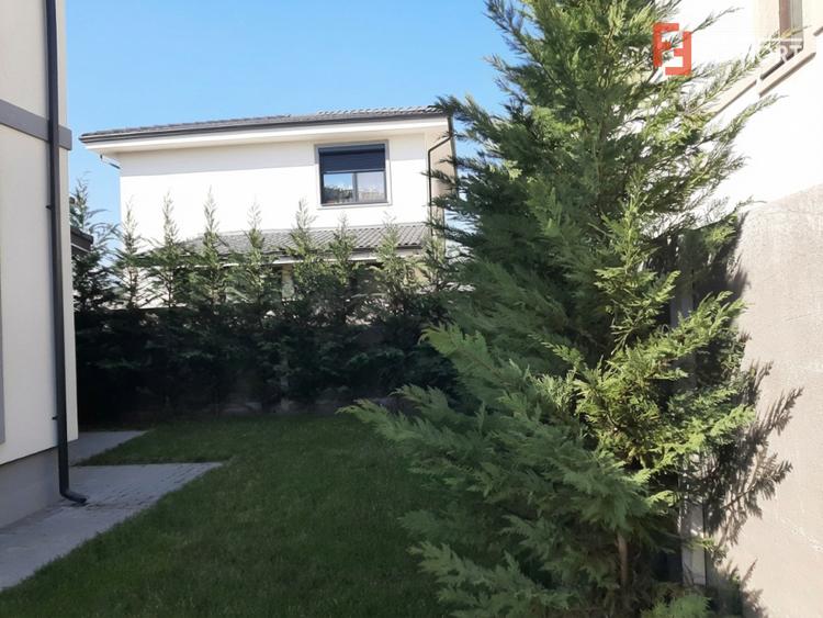 Casa individuala cu 4 camere de vanzare in localitatea Giroc